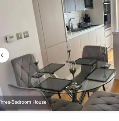 City Apartment-1